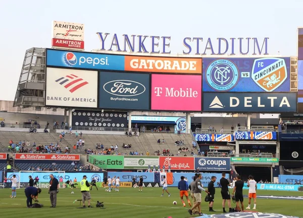 2023 MLS Normal Sezon: New York City FC Cincinnati 'ye karşı. 31 Mayıs 2023, New York, ABD: New York City FC ile MLS Doğu Konferansı için geçerli olan Cincinnati arasındaki futbol maçı, 31 Mayıs Çarşamba günü New York Yankee Stadyumu 'nda oynanacak.). 