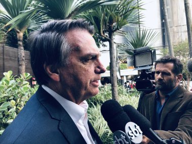 Jair Bolsonaro tıbbi testlerden sonra hastaneden ayrılıyor. 1 Haziran 2023, Sao Paulo, Brezilya: Brezilya eski Başkanı Jair Bolsonaro, testler yaptıktan sonra Vila Nova Conceicao 'daki Nova Star Hastanesi' nden ayrıldı ve daha sonra Tarcisio de Freitas ile görüştü.