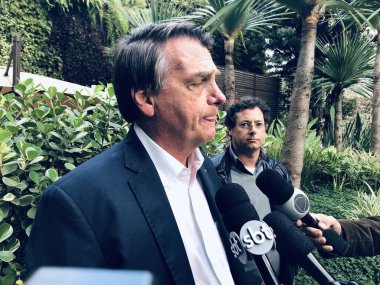 Jair Bolsonaro tıbbi testlerden sonra hastaneden ayrılıyor. 1 Haziran 2023, Sao Paulo, Brezilya: Brezilya eski Başkanı Jair Bolsonaro, testler yaptıktan sonra Vila Nova Conceicao 'daki Nova Star Hastanesi' nden ayrıldı ve daha sonra Tarcisio de Freitas ile görüştü.