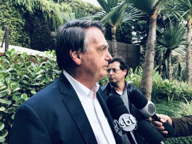 Jair Bolsonaro tıbbi testlerden sonra hastaneden ayrılıyor. 1 Haziran 2023, Sao Paulo, Brezilya: Brezilya eski Başkanı Jair Bolsonaro, testler yaptıktan sonra Vila Nova Conceicao 'daki Nova Star Hastanesi' nden ayrıldı ve daha sonra Tarcisio de Freitas ile görüştü.