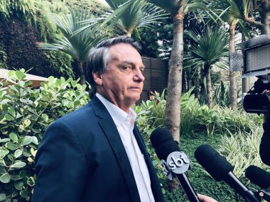 Jair Bolsonaro tıbbi testlerden sonra hastaneden ayrılıyor. 1 Haziran 2023, Sao Paulo, Brezilya: Brezilya eski Başkanı Jair Bolsonaro, testler yaptıktan sonra Vila Nova Conceicao 'daki Nova Star Hastanesi' nden ayrıldı ve daha sonra Tarcisio de Freitas ile görüştü.
