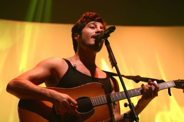 Tiago Iorc Live Curitiba 'da sahne alıyor. 02 Haziran 2023, Curitiba, Parana, Brezilya: Tiago Iorc, Portekiz, İspanya ve İngiltere 'deki şehirlerde konser verdiği 2022 yılı sonunda 