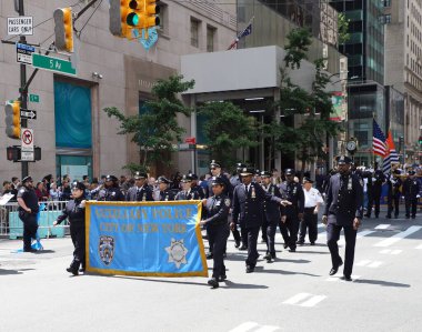 75 'inci İsrail Geçit Töreni' ni Protestoyla İncelemek. 4 Haziran 2023, New York, ABD: Yahudiler New York 'ta 57. ve 74. caddeler arasında İsrail' in 75 yıllık varlığını kutluyorlar. .