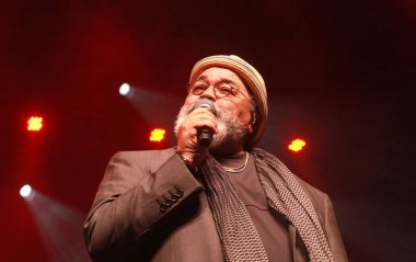 Sambista Jorge Aragao Rio de Janeiro 'da. 3 Haziran 2023. Rio de Janeiro, Brezilya: Şarkıcı Jorge Aragao, 3 Cumartesi günü Rio de Janeiro 'nun güney bölgesindeki Vivo Rio konser salonunda konser verecek.). 