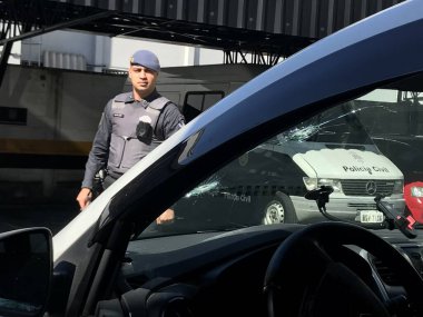 Sao Paulo 'da silahlı soygun girişimi. 4 Haziran 2023, Sao Paulo, Brezilya: Sao Paulo 'da Av do Estado' da bir uygulama 99 sürücüsüne 6 kez ateşli silahla yaklaşıldı ve ameliyat için Santa Casa 'ya götürüldü.