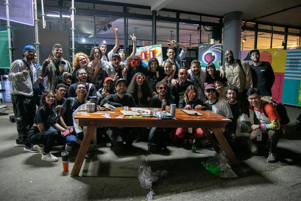 Nft Brazil 落書きオークション 2023年6月4日 ブラジル サンパウロ スケートボーダーとスケート キュイダ研究所の創設者 バーニキストは落書きアートを作成し サンパウロのIbirapuera — ストック写真