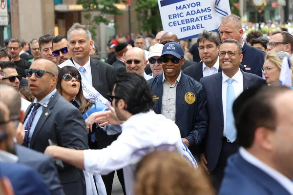 Eric Adams Tijdens Celebrate 75Th Israel Parade Reviewing Hope Juni — Stockfoto