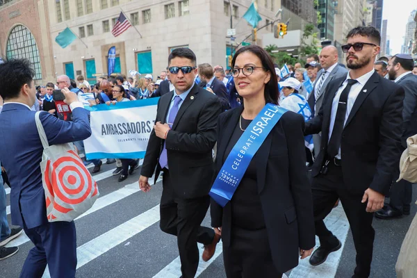 第75回イスラエルパレード中の国連大使 希望を確認する 2023年6月4日米国ニューヨーク ユダヤ人はニューヨーク5番街の57丁目から74丁目の間に75年のイスラエル人の存在を祝っている — ストック写真