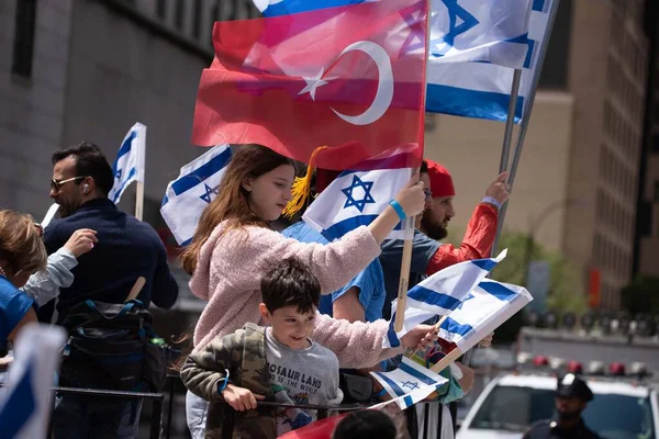 İsrail Günü Geçidi. 4 Haziran 2023, New York, New York, ABD. New York 'taki İsrail geçit töreni tarihi. 1965 'te binlerce Amerikalı Siyonist genç İsrail Devleti' ni desteklemek için Riverside Drive 'da yürüdü.. 