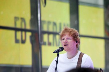 Ed Sheeran Today Show 'da canlı yayında. 6 Haziran 2023, New York, ABD: Ed Sheeran, Rockefeller Center 'daki Citi Konser Serisi' nde canlı performans sergiliyor.. 