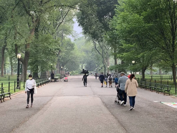 Central Park Nyc Wildfire Smoke Canada Junio 2023 Nueva York —  Fotos de Stock