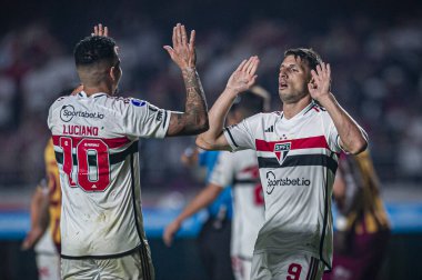 SAO PAULO (SP), 06 / 08 / 2023 - COPA SUL-AMERICANA / SAO PAULO X TOLIMA - Calleri, Copa Sudamericana de football 2023 'ün grup aşamasının beşinci turu için geçerli olan Sao Paulo ve Tolima arasındaki maçta attığı golü kutluyor