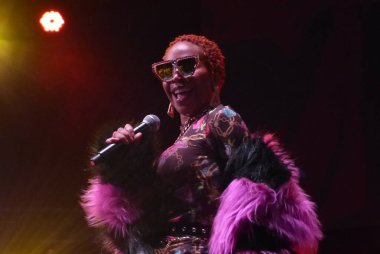 Şarkıcı Karol Konka 'nın 2023 Castro Festivali' nin ön-Parada LGBT + 'sı sırasında verdiği konser, 10 Haziran 2023 Cumartesi günü Sao Paulo' nun orta kesimindeki Vale do Anhangabau 'da gerçekleşti. İki aşamalı 15 saatlik etkinlik. 