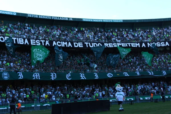 Curitiba 2023年6月10日 Football Brasilero Coritiba Santosブラジル選手権は 2023年6月10日 コート ペレイラ競技場で開催されます — ストック写真