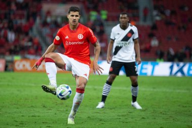 PORTO ALEGRE (RS), Brezilya 06 / 11 / 2023 - Brasileirao 'nun 10. turu için geçerli olan Inter ve Vasco arasındaki maç, 11 Haziran Pazar günü öğleden sonra Porto Alegre' nin güney bölgesinde Estadio Beira-Rio 'da yapıldı.
