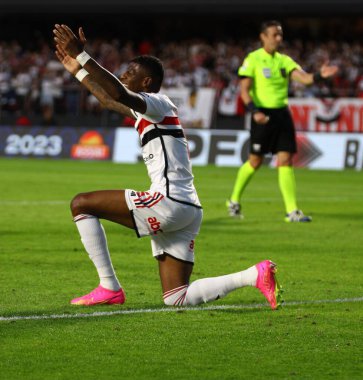 SAO PAULO (SP), Brezilya 06 / 11 / 2023 - Sao Paulo ve Palmeiras arasındaki maç, 2023 Brezilya Şampiyonası 'nın 10. turu için geçerli, bu Pazar öğleden sonra, Morumbi' de, 11 Haziran 2023. 