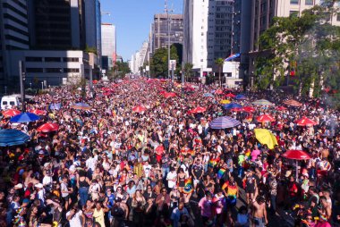 Sao Paulo (SP), 06 / 11 / 2023 - LGBTQIA + PARADE / PRIDE - 27. LGBTQIA + Pride Parade sırasında, Avenida Paulista üzerinde yoğunlaşılmış, bu Pazar, 11 Haziran 2023