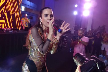Wanessa, LGBTQIA + Parade partisinden sonra Camarote Pride 'da sahne almaktadır. 11 Haziran 2023, Sao Paulo, Brezilya: Brezilyalı şarkıcı Wanessa son üçlüden hemen sonra Rua da Consolacao 'daki Caoa Hyunday' da Camarote Pride 'da sahne aldı.