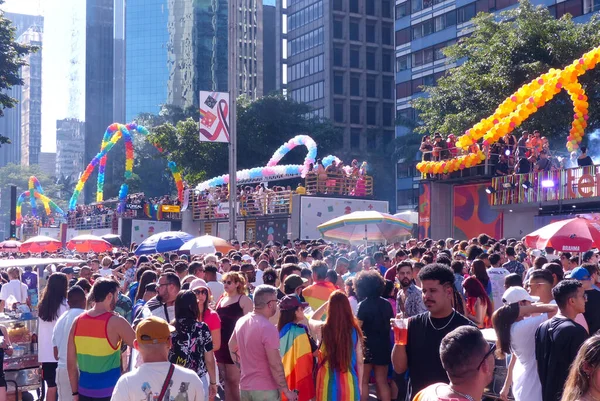 stock image Sao Paulo (SP), 06/11/2023 - LGBTQIA+ PARADE/PRIDE - Movement during the 27th LGBTQIA+ Pride Parade, with concentration on Avenida Paulista, in downtown Sao Paulo, this Sunday, June 11, 2023