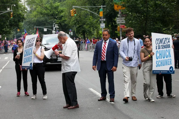 Chuck Schumer Desfile Nacional Puertorriqueño Junio 2023 Nueva York Estados —  Fotos de Stock