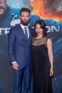 Netflix 'in Extraction 2 New York prömiyeri. 12 Haziran 2023, New York, ABD: Sam Hargrave ve Rachel McDermott 12 Haziran 2023 'te Lincoln Center' daki Jazz 'daki Netflix' s Extraction 2 New York galasına katıldı. 