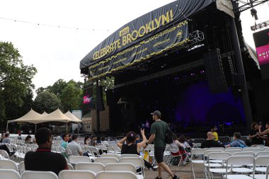 (2023 BRIC Brooklyn 'i Kutla! 15 Haziran 2023, Brooklyn, New York, ABD: Jake Wesley Rogers, Kara Jackson ve Bright Light Bright Light Bright Light 'ın yer aldığı ve Lena Horne Bandsh' ın hayranlarının da katıldığı 2023 BRIC Brooklyn Konseri