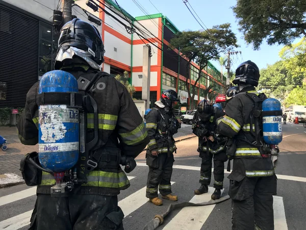 Sao Paulo Brazilië Een Brand Een Religieuze Goederenwinkel Mobiliseerde Brandweerlieden — Stockfoto