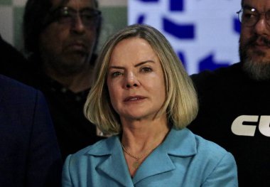 Brasilia (DF), Brezilya 06 / 21 / 2023 - Federal Gleisi Hoffmann (PT-PR) Sendika ve Parlamento Merkezleri röportajında basın için 