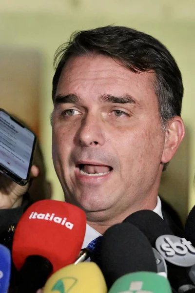 Brasília Brasil 2023 Senador Flavio Bolsonaro Fala Imprensa Depois Sair — Fotografia de Stock