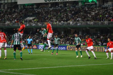 Curitiba (PR), Brezilya - Perşembe gecesi Couto Pereira Stadyumu 'nda oynanan Brezilya Serie A Şampiyonası' nın 11. turunda Coritiba ile Internacional arasında oynanan maç