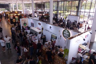 Sao Paulo (SP), Brezilya 06 / 23 / 2023 - Ülkenin en büyük kahve festivali olan Sao Paulo Kahve Festivali bu Cuma günü başladı. Etkinlikte 100 'den fazla sergileyici yer alıyor ve ana kahve dükkanlarından kahve tatma etkinliği düzenleniyor 