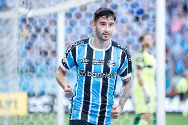 PORTO ALEGRE (RS), Brezilya 06 / 25 / 2023 - Villasanti, Brasileirao 'da onikinci kez geçerli olan Coritiba Coritiba ile oynadığı maçta Gremio' nun gömleğiyle gol attı.