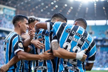 PORTO ALEGRE (RS), Brezilya 06 / 25 / 2023 - Villasanti, Brasileirao 'da onikinci kez geçerli olan Coritiba Coritiba ile oynadığı maçta Gremio' nun gömleğiyle gol attı.