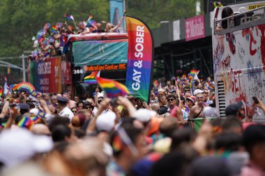 New York City Pride March 2023, 25 Haziran 2023, New York, ABD: New York City Pride March dünyanın en büyük LGBTQ + gururlu geçit törenlerinden biri olarak bilinir, dünyanın çeşitli yerlerinden her yıl milyonlarca katılımcı çeker. 