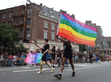 53. NYC Onur Yürüyüşü Mart 2023. 25 Haziran, New York, ABD: 53. NYC Onur Yürüyüşü 2023 25. Cadde ve 5. Cadde 'den başlıyor ve 5. Cadde' den güneye doğru devam ediyor. 