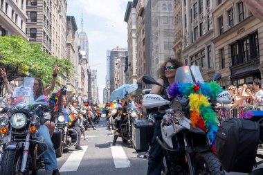 2023 New York Şehri Onur Yürüyüşü. 25 Haziran 2023, New York, New York, ABD: Sirens MC NYC üyeleri New York Şehri Onur Yürüyüşü 'ne 25 Haziran 2023' te New York 'ta katıldılar..  
