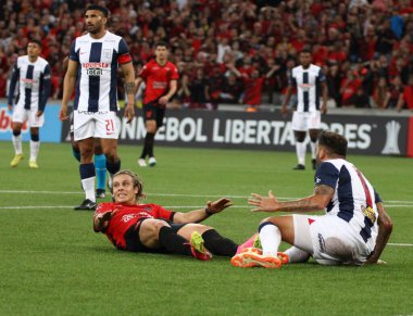 Curitiba (PR), Brazil 06 / 27 / 2023 - Alianza Lima ile Athletico PR arasındaki maç, Libertadores 2023 'ün 6. turu için geçerli, 27 Haziran 2023 Salı akşamı Ligga Arena' da. 