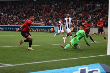 Curitiba (PR), Brezilya 27 / 06 / 2023 - Athletico PR 'dan Vitor Roque, Libertadores 2023' ün grup safhasının 6. turu için geçerli olan Alianza Lima 'ya karşı 2. golünü attı ve kutluyor 