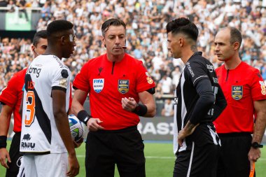 Rio de Janeiro (RJ), Brezilya - 02 / 07 / 2023 - BRAZILEIRO / BOTAFOGO / VASCO / RJ - Botafogo ve Vasco arasındaki maç, 2023 Brezilya Şampiyonası 'nın 13. turu için geçerli, Rio de Janeiro' nun kuzey bölgesindeki Nilton Santos Stadyumu 'nda (Engenhao) düzenlendi.
