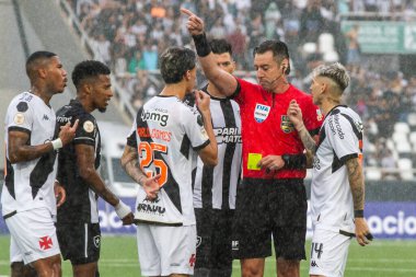 Rio de Janeiro (RJ), Brezilya - 02 / 07 / 2023 - BRAZILEIRO / BOTAFOGO / VASCO / RJ - Botafogo ve Vasco arasındaki maç, 2023 Brezilya Şampiyonası 'nın 13. turu için geçerli, Rio de Janeiro' nun kuzey bölgesindeki Nilton Santos Stadyumu 'nda (Engenhao) düzenlendi.