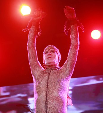 Rio de Janeiro (RJ), Brezilya - 7 / 1 / 2023 - SHOW / NEY MATOGROSSO / VIVO RIO / RJ - 81 yaşında, Ney asla durmaz. Bir kez daha, yeni proje sahnede başlayacak ve ancak daha sonra başka formatlar kazanacak. 