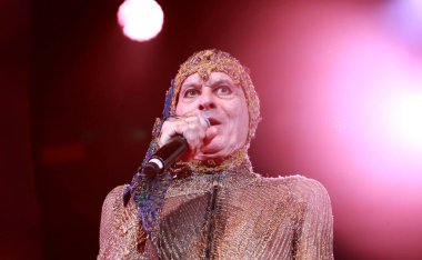 Rio de Janeiro (RJ), Brezilya - 7 / 1 / 2023 - SHOW / NEY MATOGROSSO / VIVO RIO / RJ - 81 yaşında, Ney asla durmaz. Bir kez daha, yeni proje sahnede başlayacak ve ancak daha sonra başka formatlar kazanacak. 