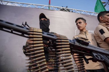 (Gazze 'deki El Kassam Tugayları, imaj ve anıt adına bir askeri sergi. 30 Haziran 2023, Gazze, Filistin: Hamas hareketinin askeri kanadı El Kassam Tugayları, askeri bir sergi düzenledi. 