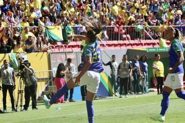 ブラジリア ブラジル 2023 Sports Football Selecao Women Luana Brazilはブラジルの女子サッカーチームブラジルXチリの3番目のゴールをマークし フレンドリーな試合 — ストック写真