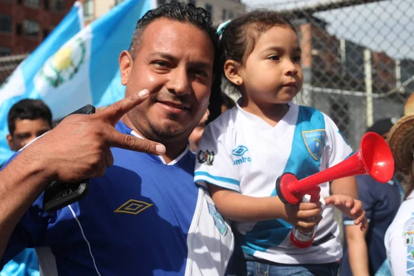 Fans Independence Mood Tijdens Concacaf Gold Cup Guadalupe Guatemala Juli — Stockfoto