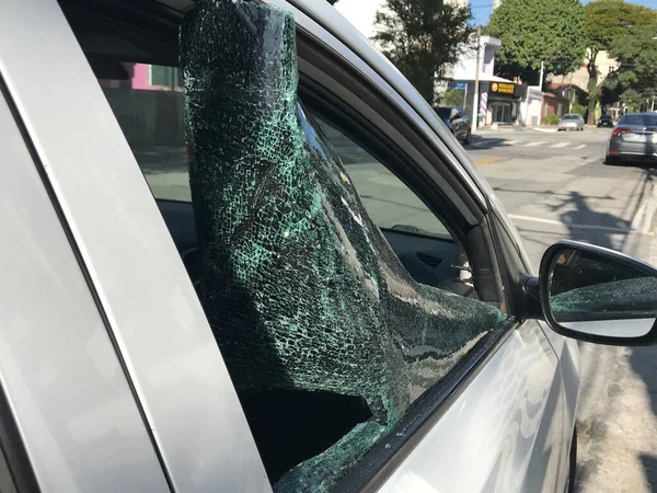 サンパウロ 2023年7月4日 Gangue Prisao Robo サンパウロのガラス破壊ギャング ガラス破壊モードで車から携帯電話を盗むサンパウロの中央地域で行動する犯罪者は 関連事件で逮捕されました — ストック写真