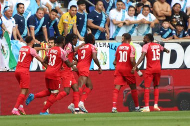 (Concacaf Gold Cup: Guadeloupe ve Guatemala arasında oynanan futbol maçı. 4 Temmuz 2023, Harison, New Jersey, ABD: Guadeloupe 'lu Andreaw Gravillon, Guatemala' ya karşı ilk golünü kutluyor.