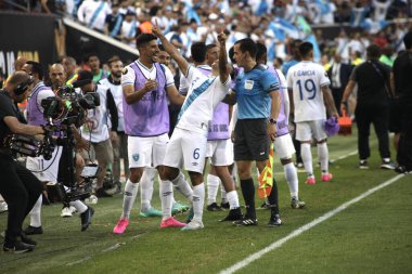 Concacaf Gold Cup: Guadeloupe, Guatemala 'ya karşı. 4 Temmuz 2023 'te, Harrison, New Jersey, ABD: Guatemala' dan Carlos Mejia, Red Bull Arena 'da Guadeloupe' a karşı oynanan futbol maçında, Concacaf Gold Cup 'ın 3. raundunda galibiyet golünü attı.