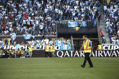 (Concacaf Gold Cup: Guadalupe, Guatemala 'ya karşı. 4 Temmuz 2023, Harrison, New Jersey, ABD: Ange-Freddy Plumain Guadalupe 'nin Guatemala' ya karşı oynadığı futbol maçında Concacaf Gold Cup 'ın 3. raundunda geçerli olan ikinci golünü attı.