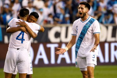 (Guatemala Oyuncuları, Concacaf Altın Kupasında Guadeloupe 'a karşı kazandıkları zaferi kutluyorlar. 4 Temmuz 2023, Harison, New Jersey, ABD: Guadeloupe ve Guatemala arasındaki futbol maçı Red Bull Arena 'da oynanan Concacaf Gold Cup' ın 3. turu için geçerli